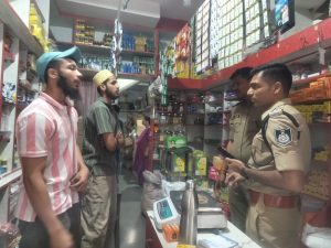 आलीराजपुर एवं जोबट अनुभाग में अवैध पटाखों एवं कार्बाइड गन के निर्माता-विक्रेताओं के विरुद्ध सघन चेकिंग अभियान