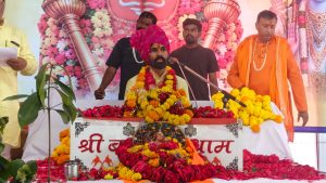 हनुमंत कथा के दूसरे दिन उमड़ा जनसैलाब, बाल लीलाओं और श्रीराम की त्याग गाथा का किया वर्णन