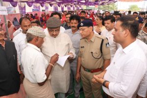 जन-विश्वास अभियान सरकार की जनसेवा के प्रति प्रतिबद्धता का अभिनव प्रयास : प्रभारी मंत्री डॉ. कुंवर विजय शाह